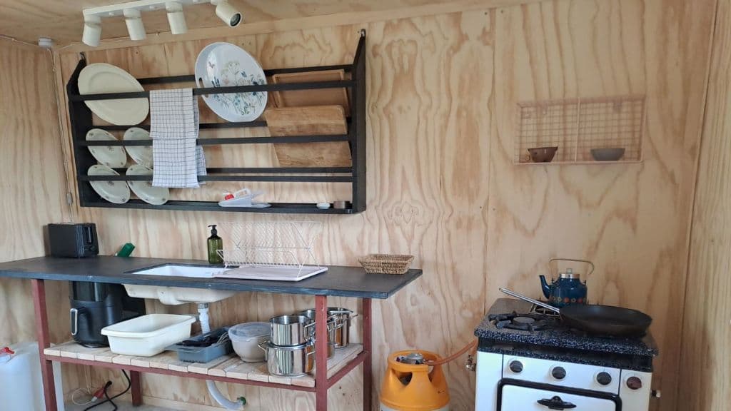Gaskomfur i køkkenet i Harresø Haves mongolske jurt