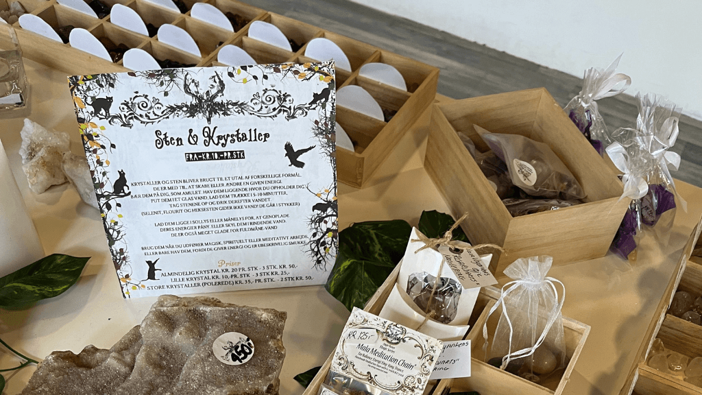 Sten og krystaler, Angie Buran's Mind & Magic