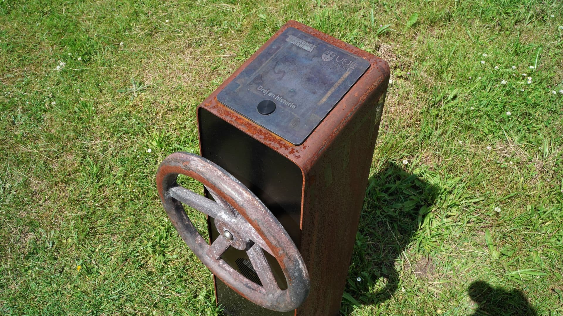 Tørskind Grusgrav landskabsskulptur hjul