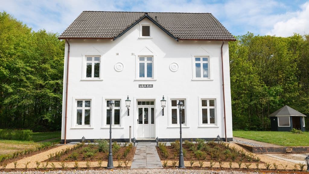 Fronten på Hotel Velling Koller